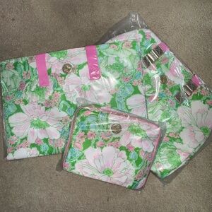LILLY PULITZER GWP Floral Green and Pink Travel Set